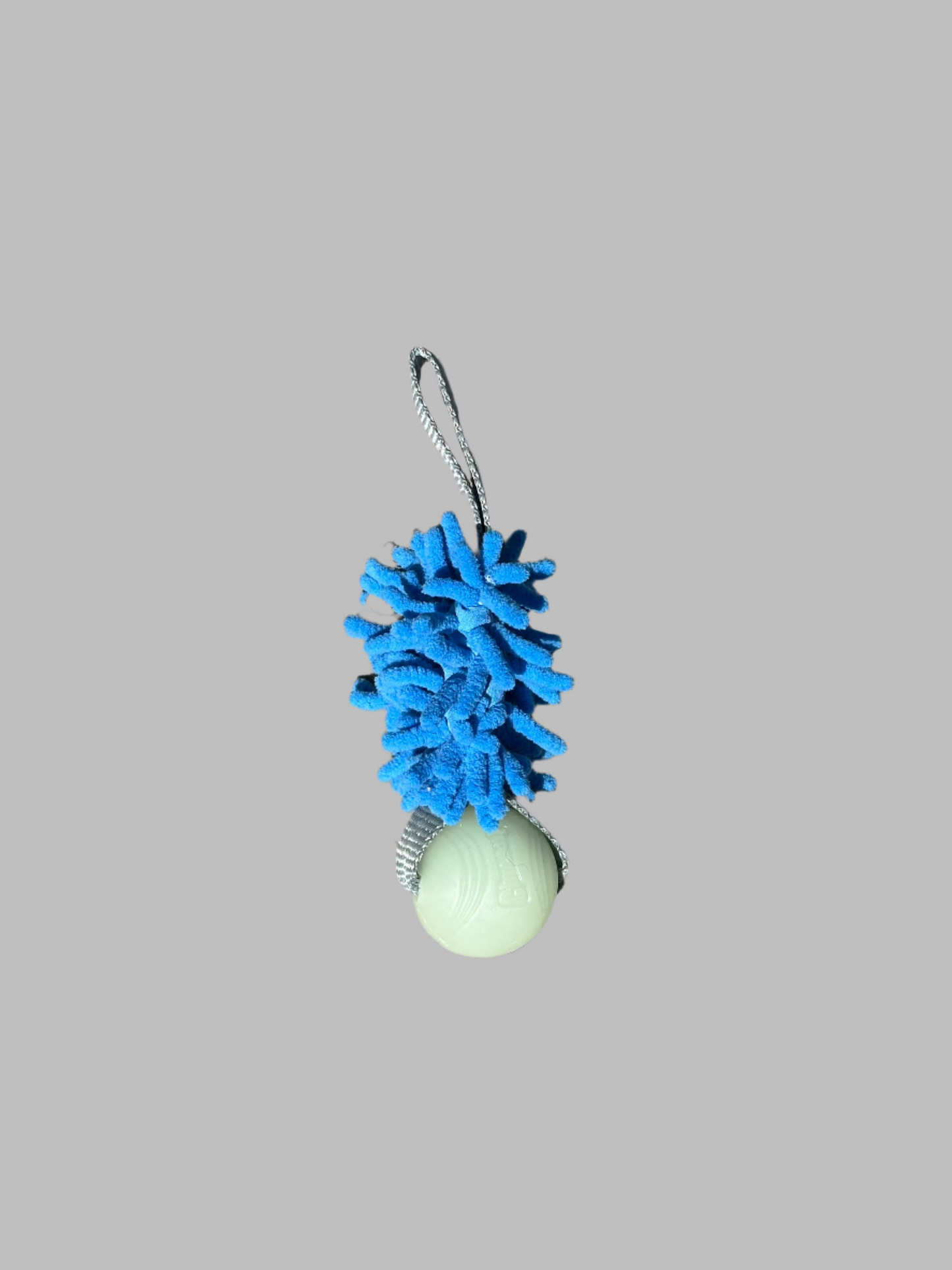 Fluffy ball tug attachments (for bungee handles)