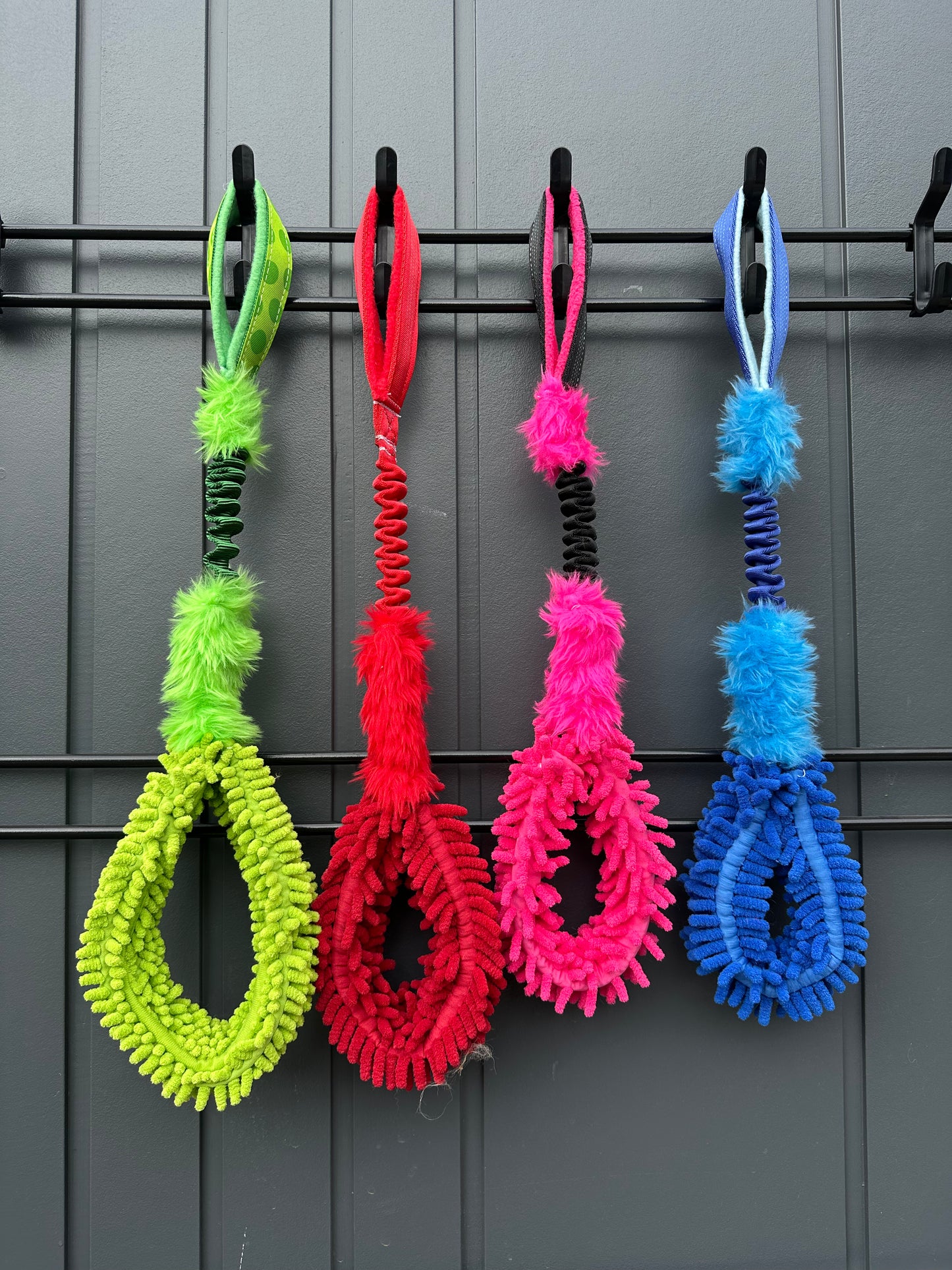 Bungee tug toy - all in one