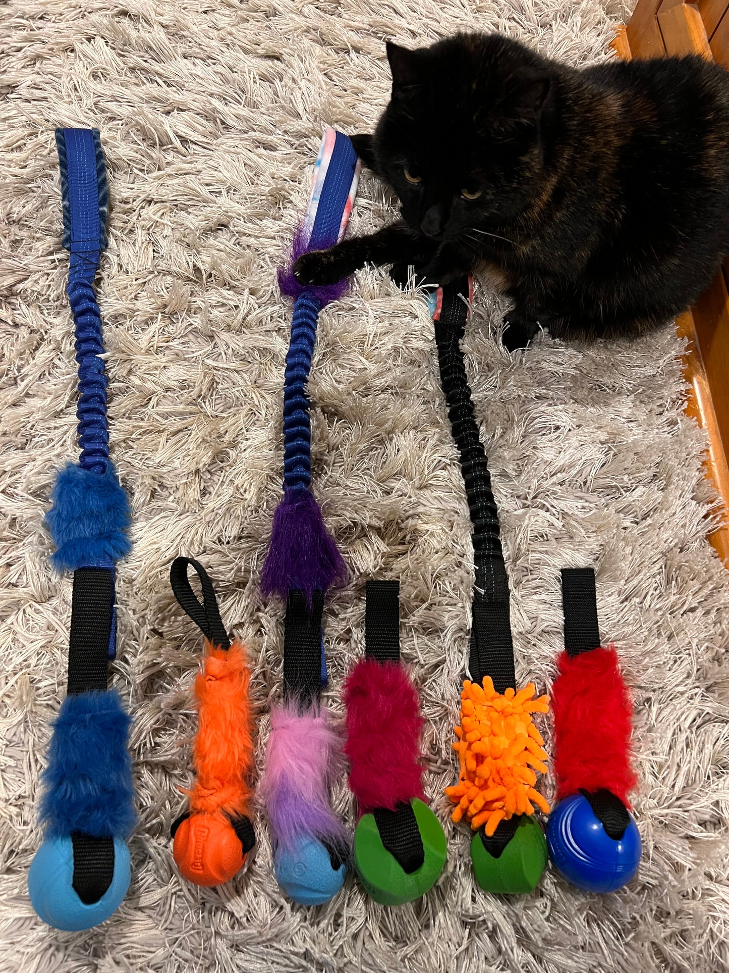 Fluffy ball tug attachments (for bungee handles)